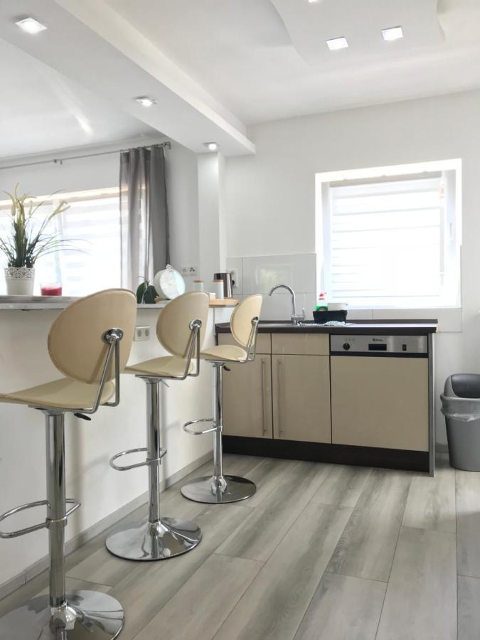 Aparts House - Balkon-Wifi-Kitchen Essen Exterior foto